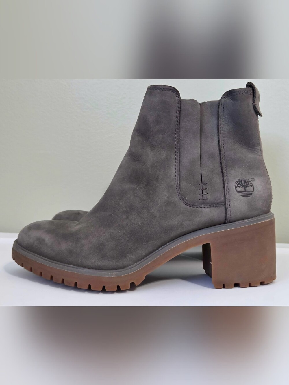 ​Timberland Grey Nubuck Chelsea Block Heel Boots Size 7 🏔️🪵Gorpcore Minimalist